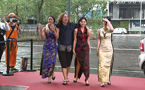 走鐘紅毯/「J-Bao 賤葆」左擁右抱！後宮3正妹旗袍現身