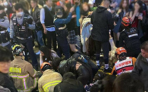 （影）韓國梨泰院萬聖派對踩踏意外釀149死 總統召開緊急會議