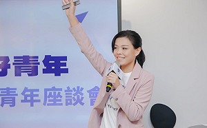 高虹安到彰化站台脫口「遠離是非多的新竹」網友酸：說選區是非地很敢！