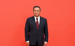 少一「克」差很大!李強代表國務院出席致詞 李克強「被躺平」