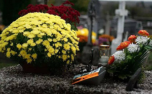 蔡筱穎觀點》法國清明節傳統獻花 葬禮卻朝個性化、數位化發展