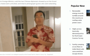 中國暴力外交官不只對在英香港人施暴 被認出曾在斐濟毆打台灣官員