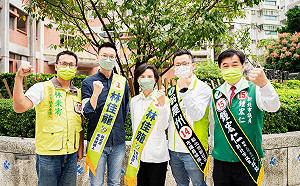 鄭麗君、林飛帆扮分身新莊車隊掃街  預告林佳龍選戰最後三週全力衝 