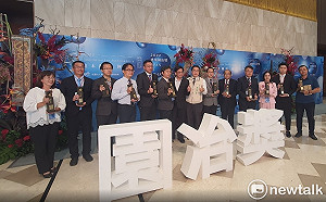 城市治理屢創佳績  黃偉哲市政團隊獲獎逾千項