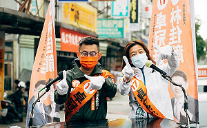 卓冠廷最後衝刺車掃 首場邀林靜儀助陣