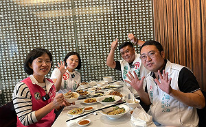 蘇巧慧高雄嗑美食 與邁盟暢聊「打造在地特色文化」