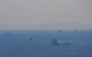 日本「國際閱艦式」12國參與 抗議中國海調船「侵」領海3小時