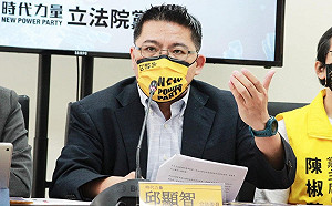 高虹安遭質疑詐領助理費 邱顯智指出三大疑點：您需要的是坦承錯誤