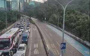 國1主線通車第2天！尖峰時段仍車多「紫爆」