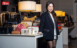 林志穎老婆的包 下一手換妳拿！名媛直播賣精品「只和親近貴婦拿貨」...連家裡椅子都被搶買