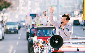 赴新莊車隊掃街 林佳龍拚「市長過關、議員全壘打」