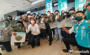 青年應援團成立大會 蔡其昌再嗆盧秀燕濫開芭樂票