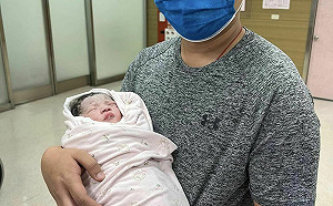 競選期間升格當爸 嘉義市議員候選人郭定緯︰爽!