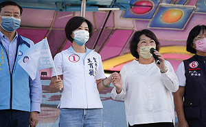 黃敏惠現身助講 王育敏︰民進黨全壘打「不可能」