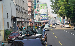 拼過半!議會老將聯合跨區車掃 籲保住左營楠梓關鍵一席李柏毅
