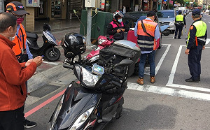 蘆洲監理站監警聯稽競速改裝  變更頭燈達58％佔違規最大宗　