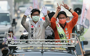 陳其邁陪車掃搶救  林志誠：海線不該是捷運孤兒！