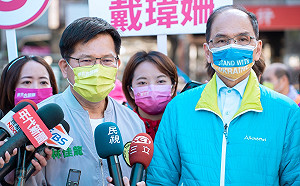 公文曝！敬老愛心卡點數可搭火車  林佳龍競辦批侯陣營：拿香跟拜還拜一半  