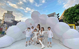 2022新北歡樂耶誕城「白色派對」府中Chill登場