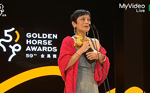 金馬59/睽違36年！張艾嘉《燈火闌珊》獲最佳女主角：想把獎項獻給媽媽