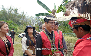 柯競辦批邁：當立委砍預算阻客、原發展  選市長才來稱家人？