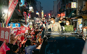 陳其邁車掃日日有新哏 超級寵粉有求必應