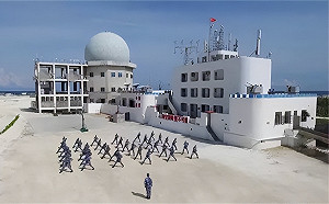 中國動用30至37船強搶漂浮物！渚碧礁傳火砲射擊 疑抗議賀錦麗訪菲