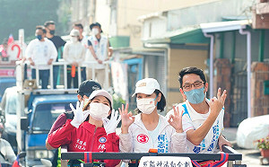 選前倒數柯志恩愛女助陣  親情牌奏效為高雄選情加溫