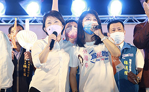 媽媽市長變身烏日媳婦 盧秀燕出席吳瓊華感恩晚會氣勢驚人