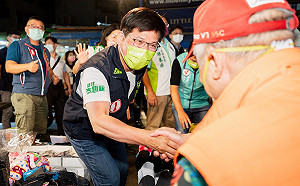 直播》力拚奪回新北執政權 林佳龍選前之夜府院三巨頭到齊