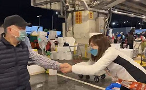 選戰倒數衝刺  新北議員張維倩凌晨三點跨界北市拜票   