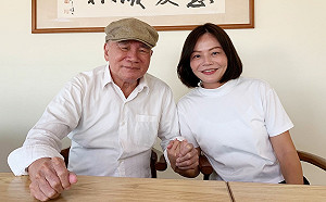 林義雄再次牽起湯詠瑜的手 籲搶救民主火把進高雄市議會