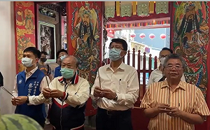 謝龍介謝票！7天跑37選區 籲黃偉哲實現「老人健保免費」好政見