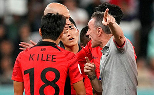 世足／韓國主帥賽後抗議！結果被判紅牌