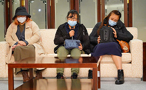 曾聖光遺體回國 曾母落淚說明參軍動機 