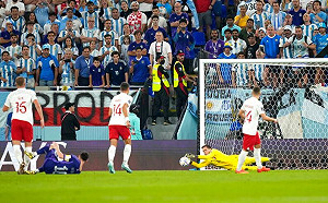 世足／打賭12碼輸梅西3000元　波蘭門將笑稱「不會付錢」