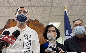 具黑道背景副議長替王鴻薇輔選？朱立倫批綠打烏賊戰