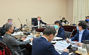 中國疫苗保護力不足？蘇貞昌：盼台商返台後施打新冠疫苗 