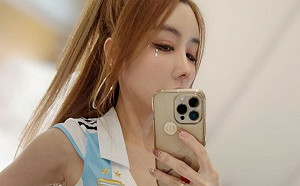 阿根廷贏球!雪碧穿超辣隊服大秀性感身材  網嗨:勝利女神