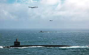 警告普丁和中國？美英彈道飛彈核潛艦聯合演習 美媒：極為罕見、極不尋常