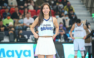 宮河麻耶來台開球 盼目睹野獸風采