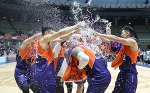 領航猿主場封鎖國王 喜迎4連勝