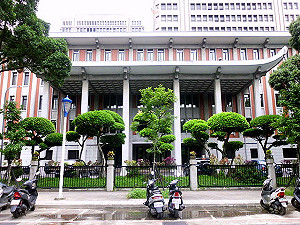 兼任教師爭議  教團：嚴拒架空適用勞基法措施