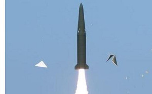 別以為我怕你！韓成功試射導彈  警告金正恩