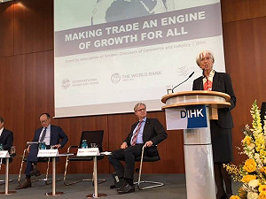 IMF預測今年經濟前景樂觀  憂保護主義陰影