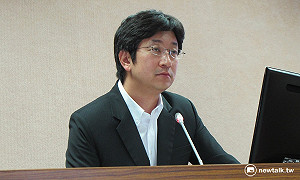 聯航辱亞裔  蔡適應要求外交部拒搭