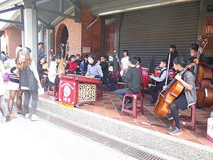 用舊鼓打進全國音樂比賽 下楫國小鼓隊新鼓打擊有「一套」