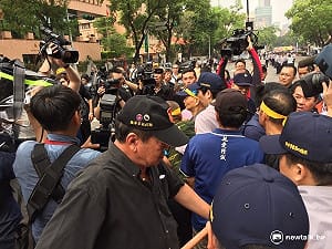 反年改衝突  警方鎖定25攻擊滋事者