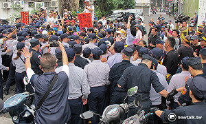 立院圍城 政院：譴責立委、官員遭暴力毆打