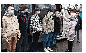 俄羅斯爆釣網拍賣家抓充軍 警察當街逮學生扣護照